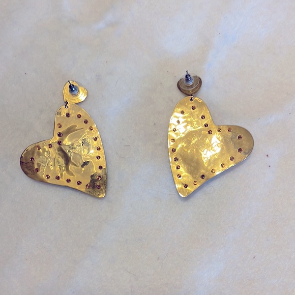 Beautiful Heart Earrings - Picture 3 of 3